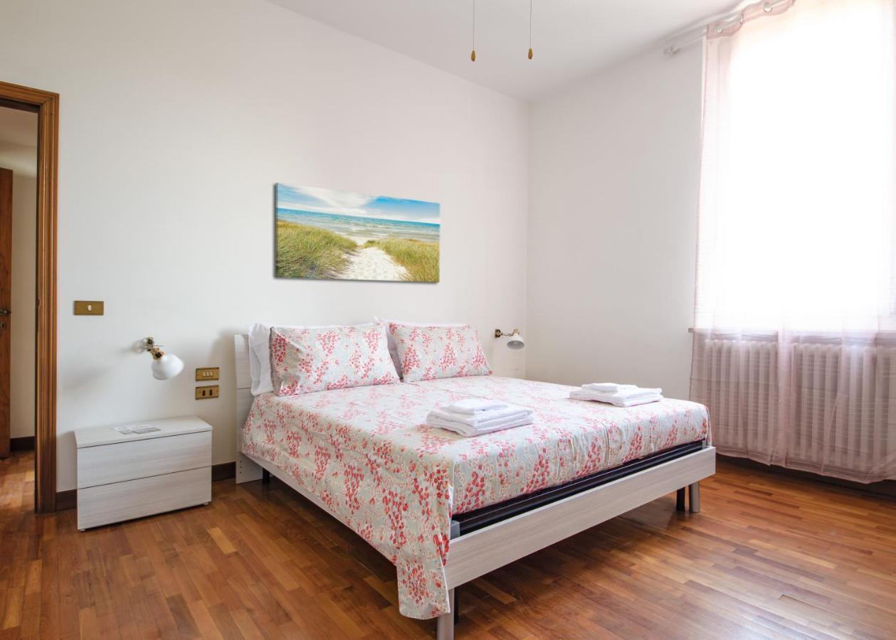 Casa Nisida Appartement Pesaro Buitenkant foto